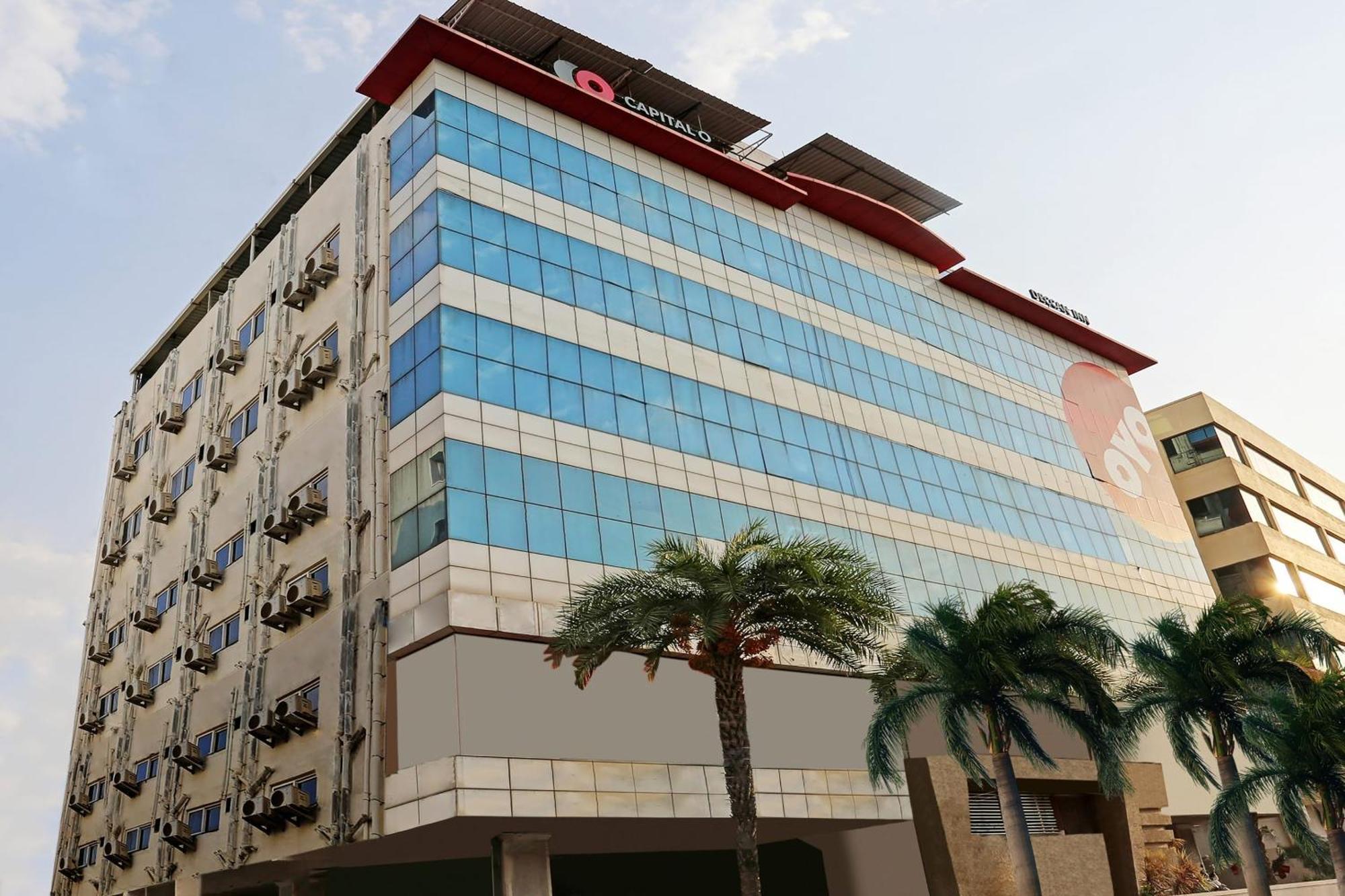 Townhouse Halcyon Deccan Inn Near Shilparamam Kondapur  Exterior photo